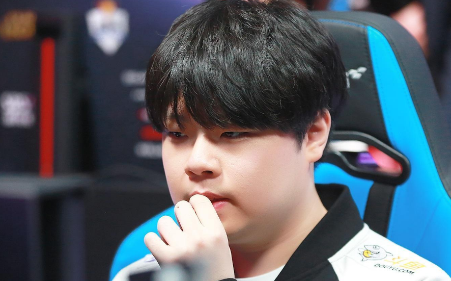 C9绝杀HLE，Clid开启传奇时刻宿敌对决半决赛，成为赛场最大亮点